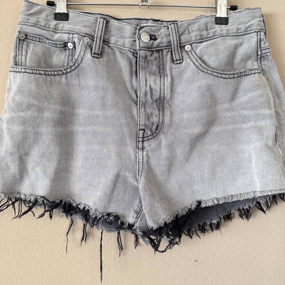 Madewell Relaxed High Rise Denim Shorts in Bienville Wash Size 29 - Picture 3 of 8